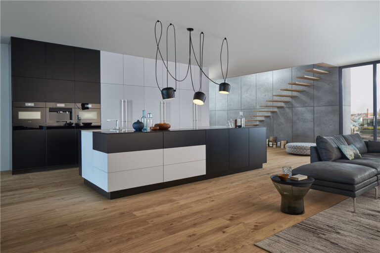 Two-Tone House Trends That We Love